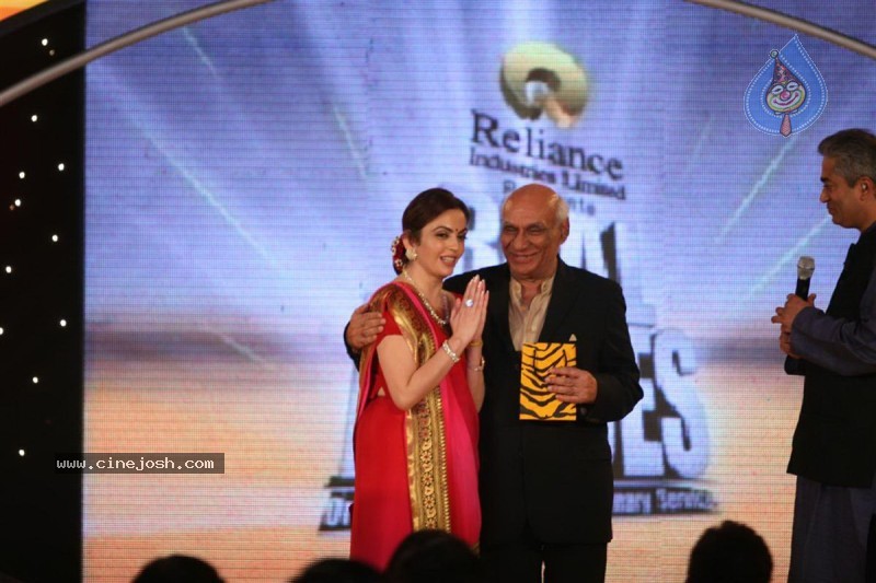 Aamir Khan, Sachin at Real Heroes Awards - 6 / 42 photos
