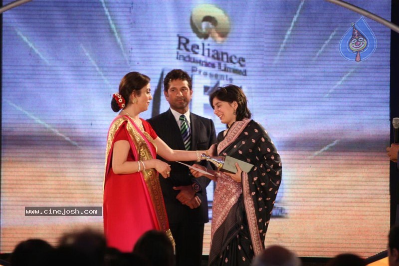 Aamir Khan, Sachin at Real Heroes Awards - 9 / 42 photos