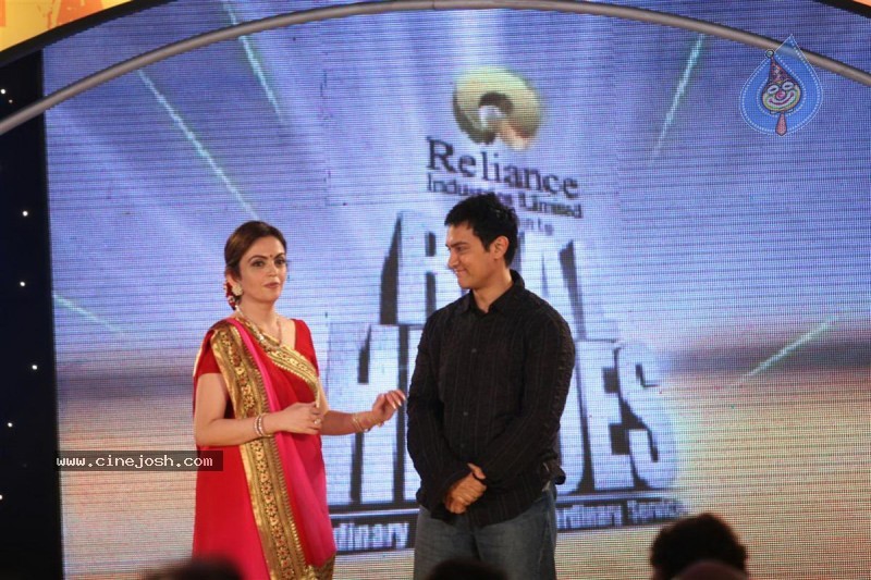 Aamir Khan, Sachin at Real Heroes Awards - 19 / 42 photos
