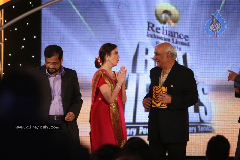 Aamir Khan, Sachin at Real Heroes Awards - 21 / 42 photos