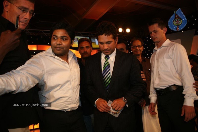 Aamir Khan, Sachin at Real Heroes Awards - 28 / 42 photos