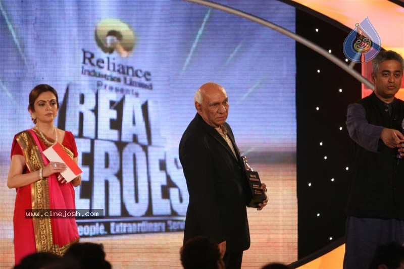 Aamir Khan, Sachin at Real Heroes Awards - 34 / 42 photos