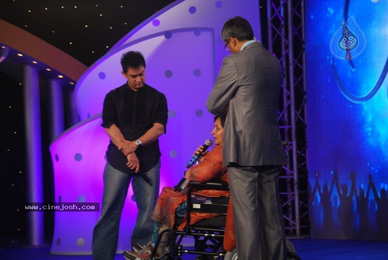 Aamir, Salman, Tabu At CID Gallentry Awards - 20 / 30 photos