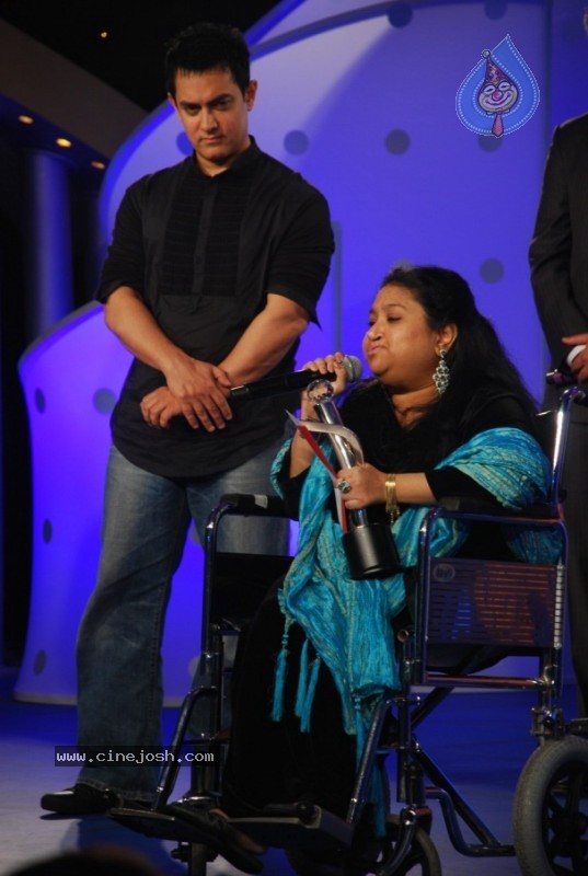 Aamir, Salman, Tabu At CID Gallentry Awards - 22 / 30 photos