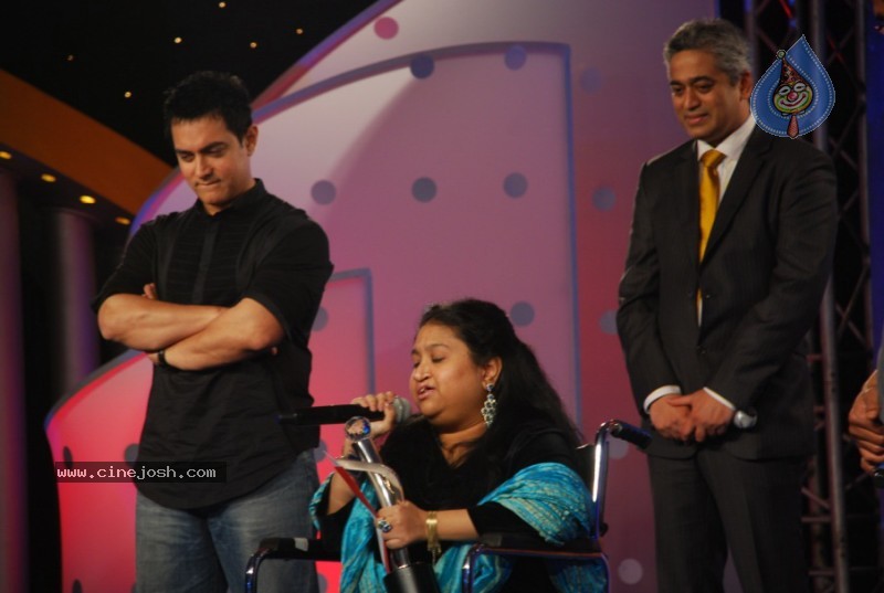 Aamir, Salman, Tabu At CID Gallentry Awards - 27 / 30 photos