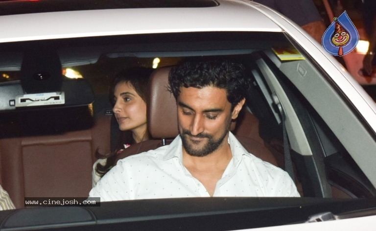 Aaradhya Bachchan's Birthday Party at Pratiksha - 28 / 32 photos