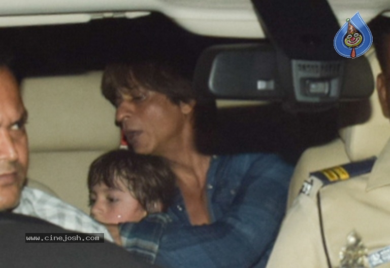 Aaradhya Bachchan's Birthday Party at Pratiksha - 29 / 32 photos
