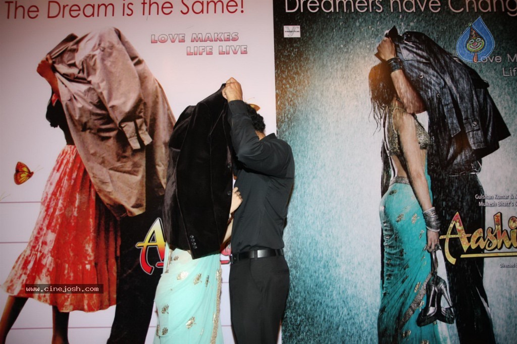 Aashiqui 2 First Look Launch - 12 / 75 photos
