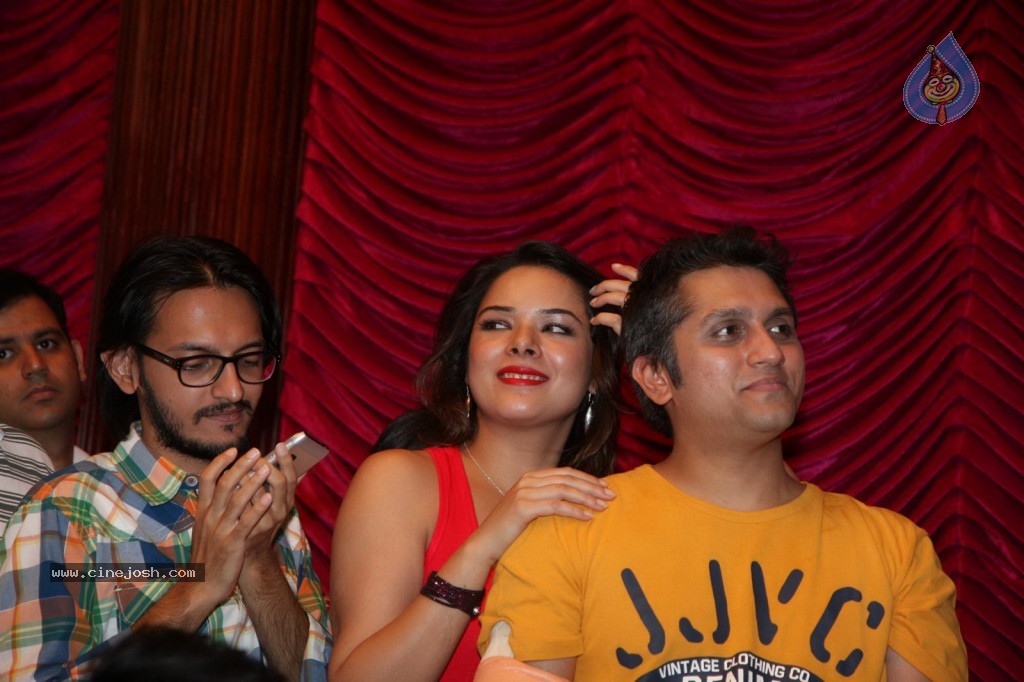Aashiqui 2 First Look Launch - 22 / 75 photos