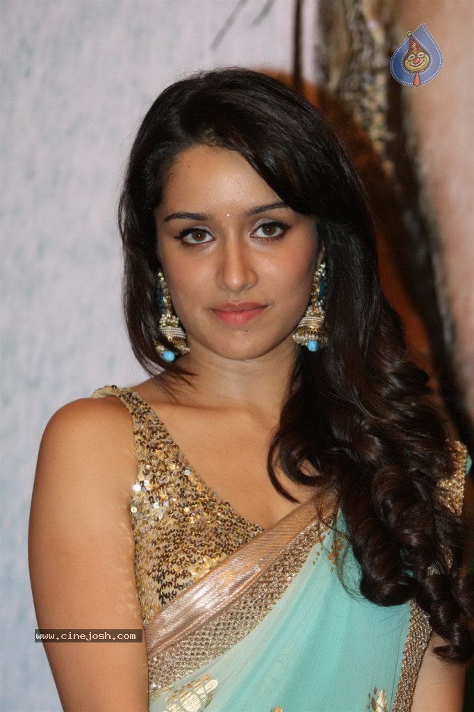 Aashiqui 2 First Look Launch - 27 / 75 photos