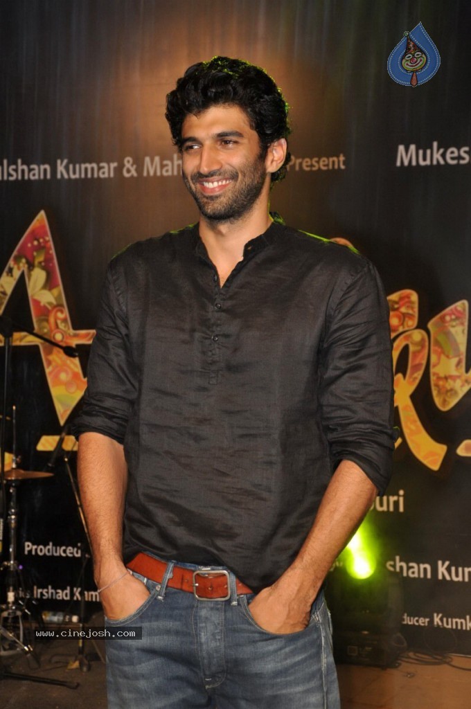 Aashiqui 2 Movie Music Concert - 25 / 71 photos