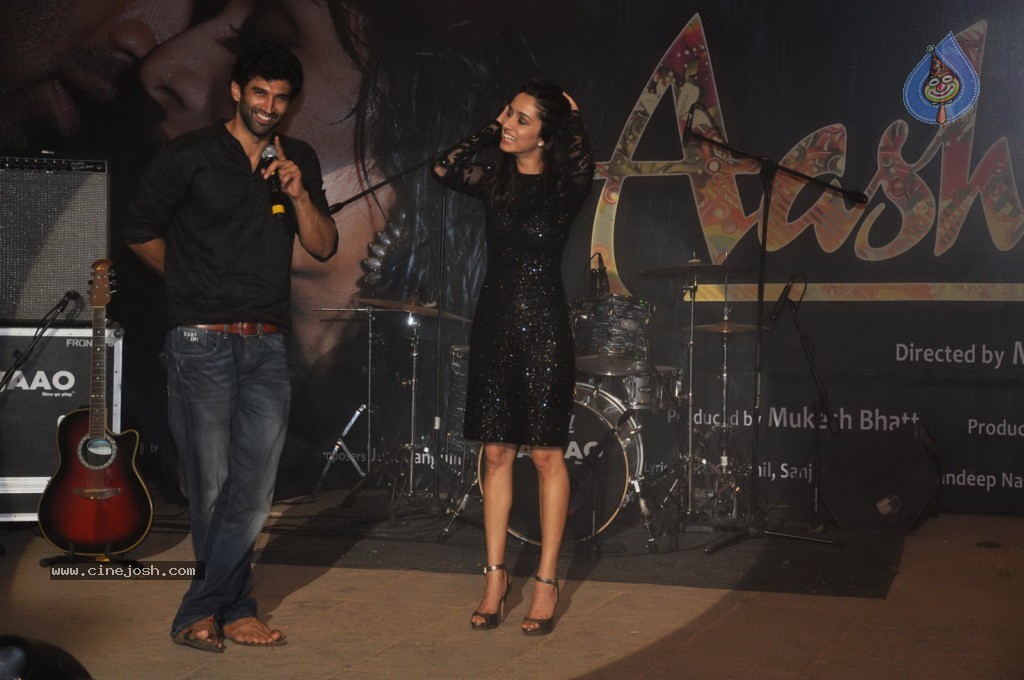 Aashiqui 2 Movie Music Concert - 31 / 71 photos