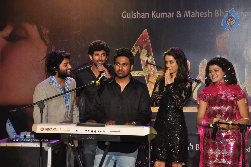 Aashiqui 2 Movie Music Concert - 32 / 71 photos