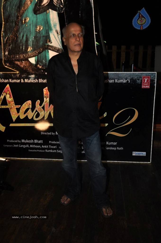 Aashiqui 2 Success Party - 10 / 43 photos