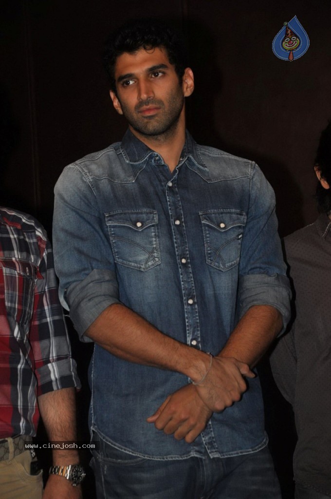 Aashiqui 2 Success Party - 24 / 43 photos