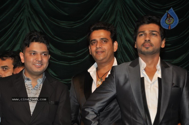 Abhishek,Aishwarya Rai,Vikram At Raavan Music launch - 12 / 53 photos