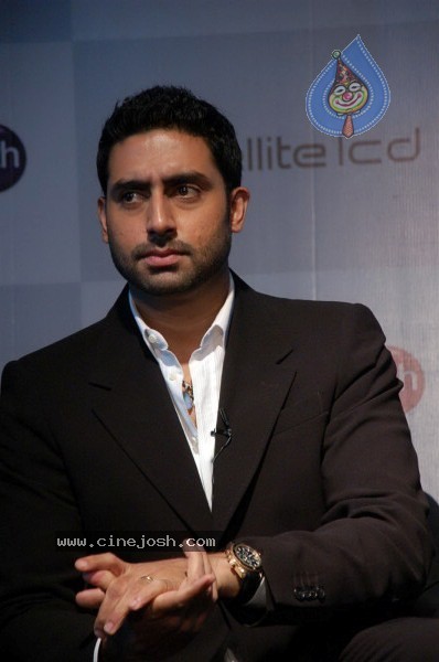 Abhishek Bachchan at Videocon D2H event - 2 / 37 photos