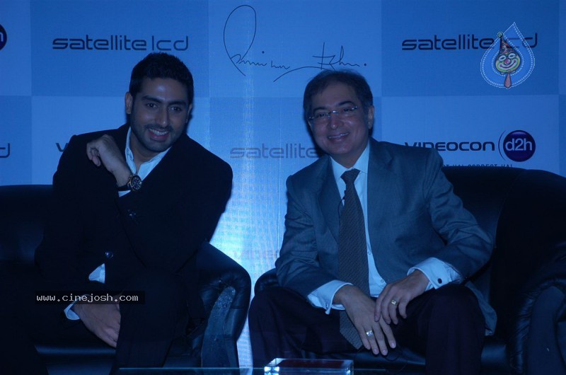 Abhishek Bachchan at Videocon D2H event - 4 / 37 photos