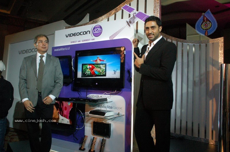 Abhishek Bachchan at Videocon D2H event - 19 / 37 photos