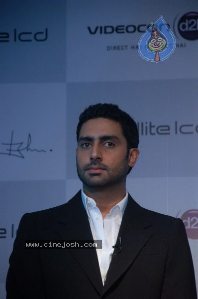 Abhishek Bachchan at Videocon D2H event - 22 / 37 photos