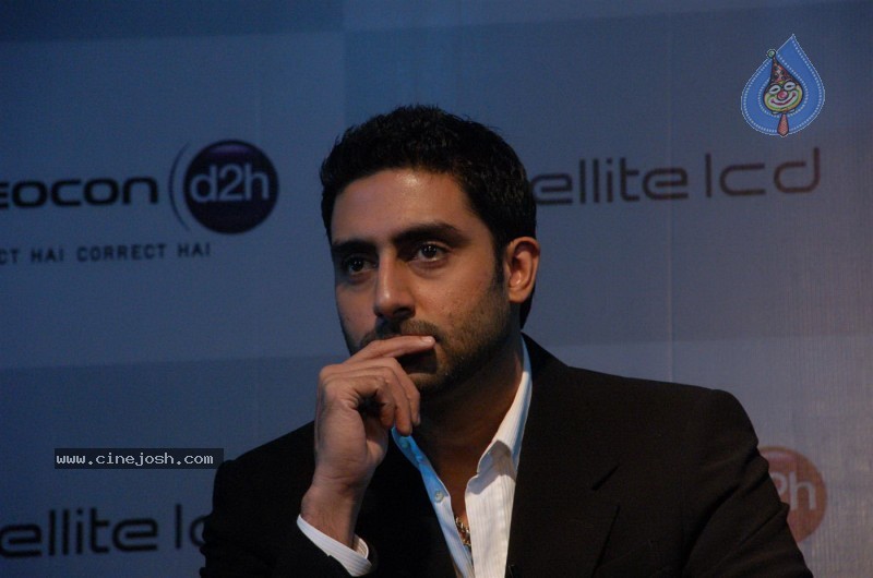 Abhishek Bachchan at Videocon D2H event - 28 / 37 photos