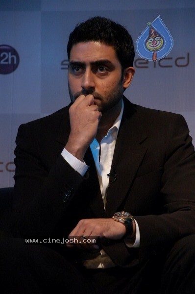 Abhishek Bachchan at Videocon D2H event - 31 / 37 photos