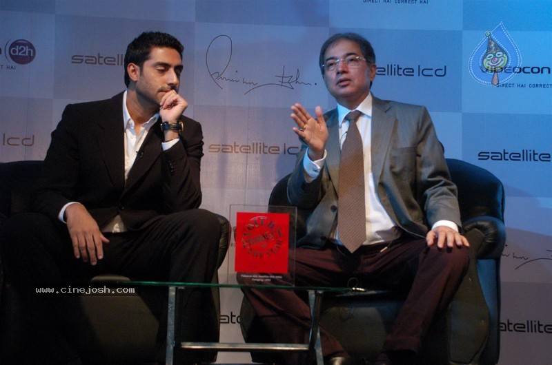 Abhishek Bachchan at Videocon D2H event - 32 / 37 photos