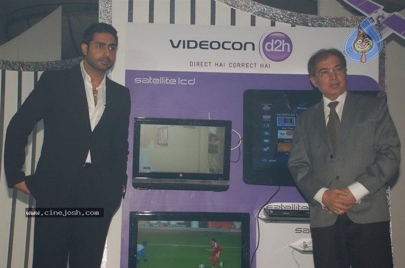 Abhishek Bachchan at Videocon D2H event - 35 / 37 photos