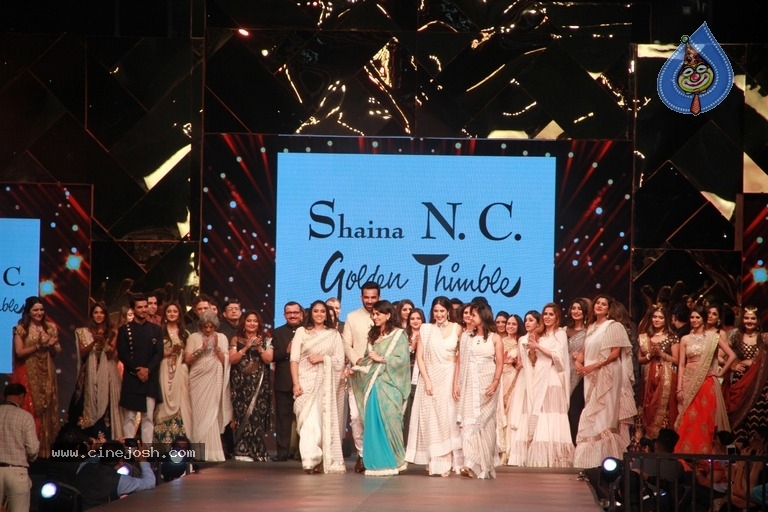 Abu Jani And Sandeep Khosla Fashion Show Photos - 15 / 40 photos