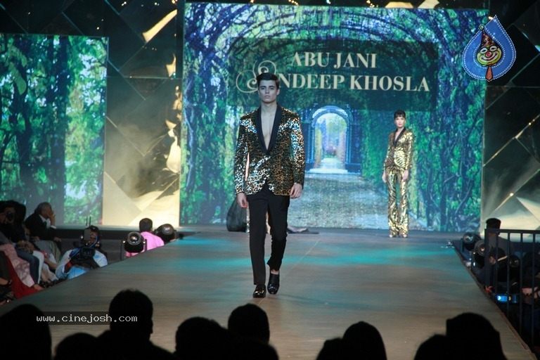 Abu Jani And Sandeep Khosla Fashion Show Photos - 19 / 40 photos