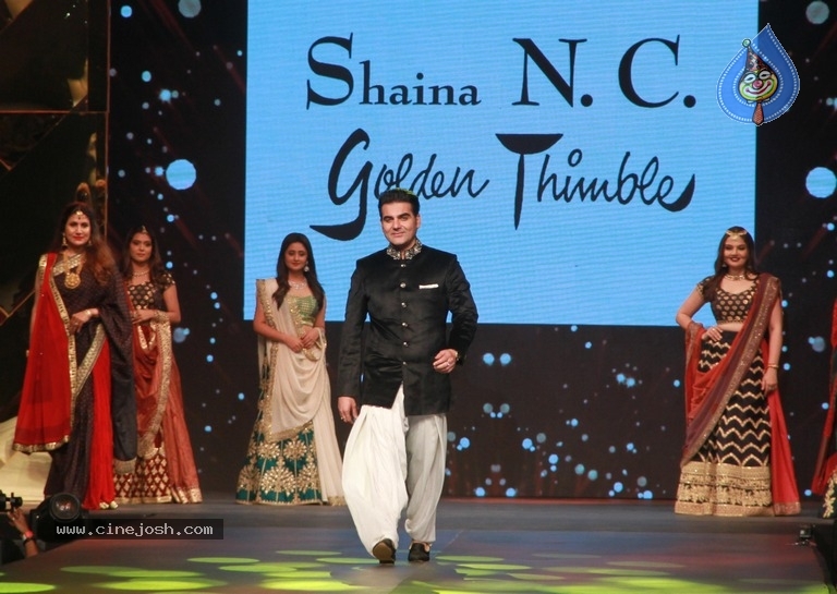 Abu Jani And Sandeep Khosla Fashion Show Photos - 40 / 40 photos