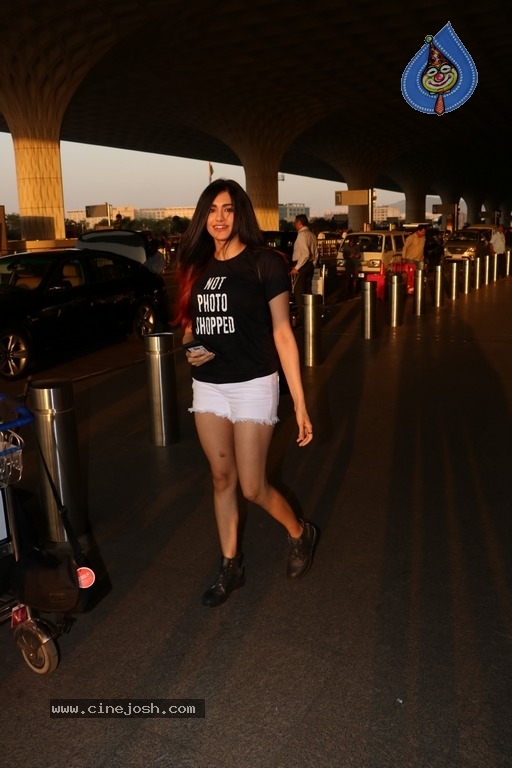 Adah Sharma Spotted at Airport - 3 / 14 photos