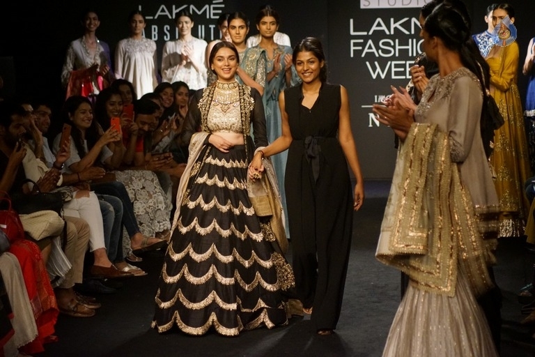 Aditi Rao Hydari at LFW Winter Festive 2017 - 16 / 16 photos