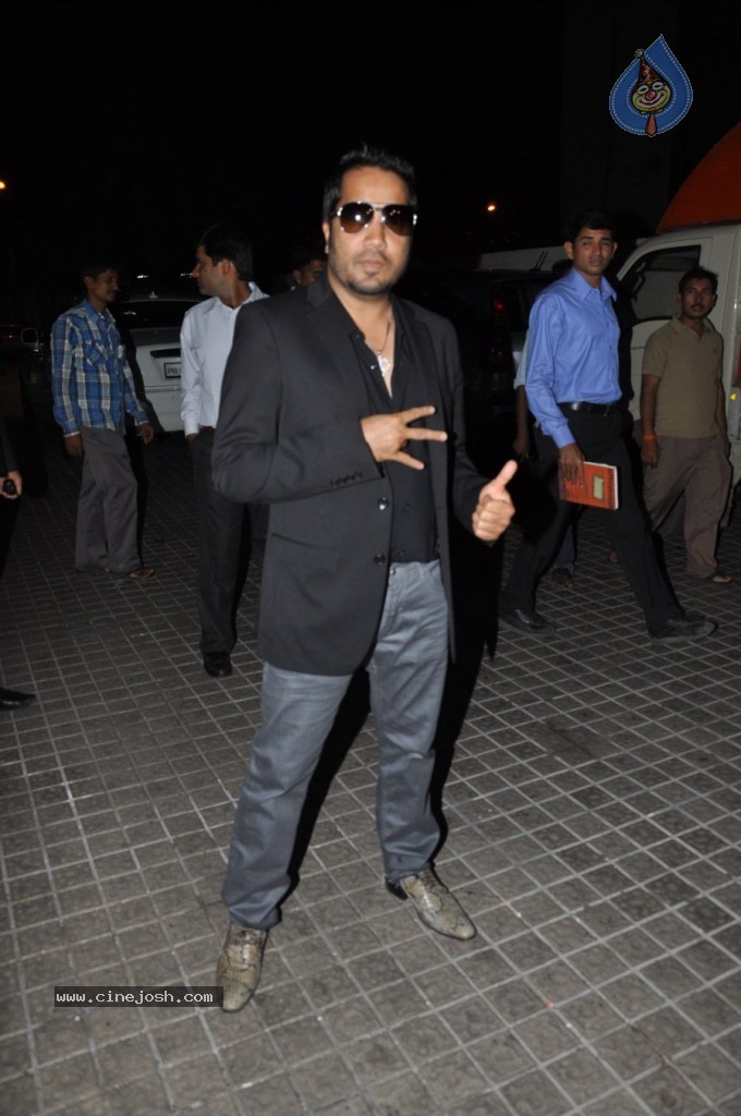 Agent Vinod Bollywood Movie Premiere Show - 20 / 28 photos
