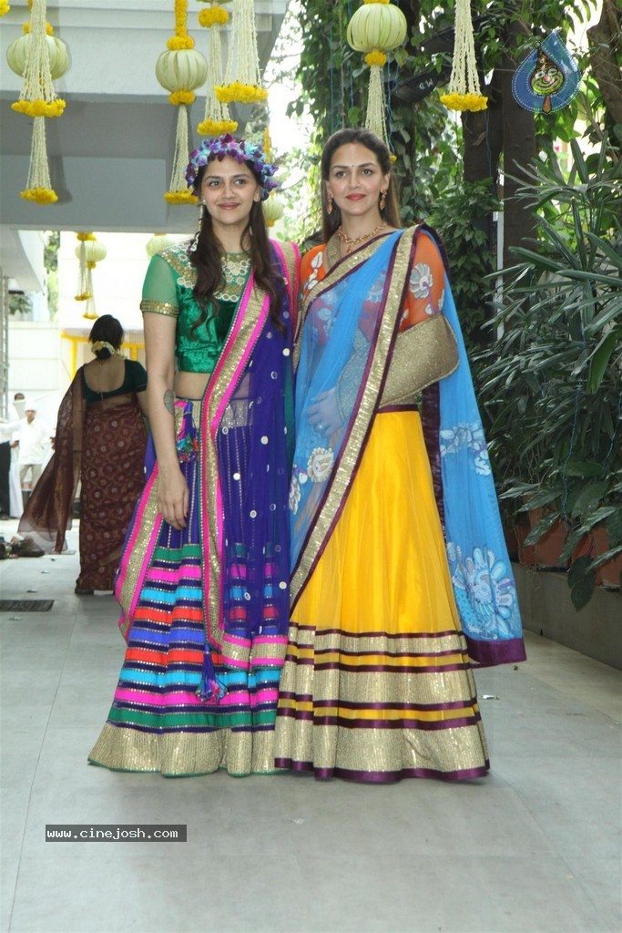 Ahana Deol Mehendi Function - 10 / 51 photos