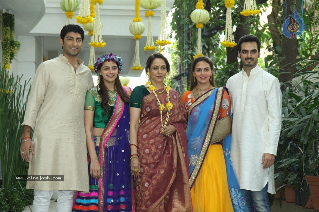 Ahana Deol Mehendi Function - 41 / 51 photos