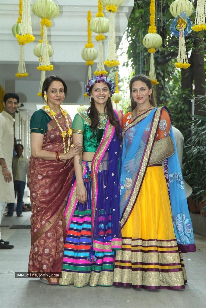 Ahana Deol Mehendi Function - 42 / 51 photos