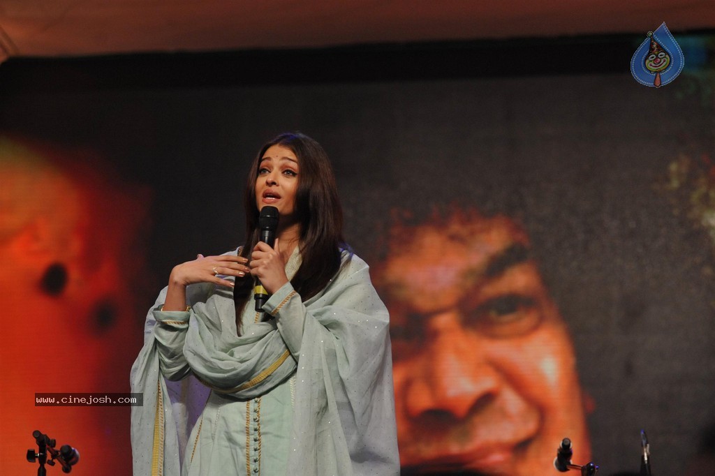 Aish at Sri Sathya Sai Baba 3rd Anniversary Event - 60 / 103 photos