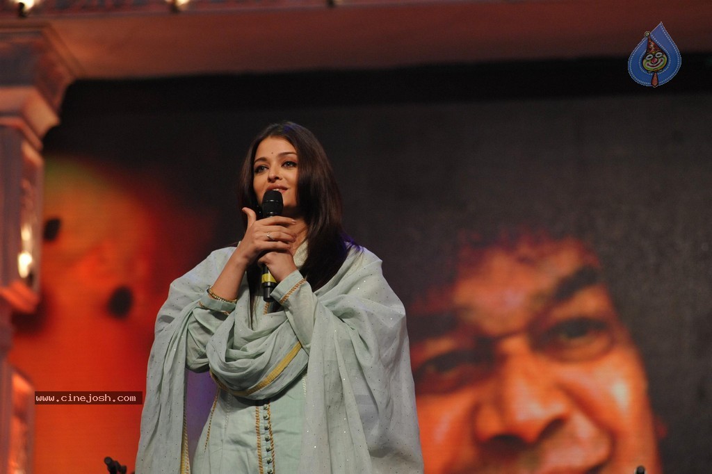 Aish at Sri Sathya Sai Baba 3rd Anniversary Event - 64 / 103 photos