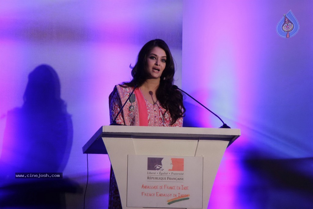 Aishwarya Rai at French Civilian Award Event - 16 / 53 photos