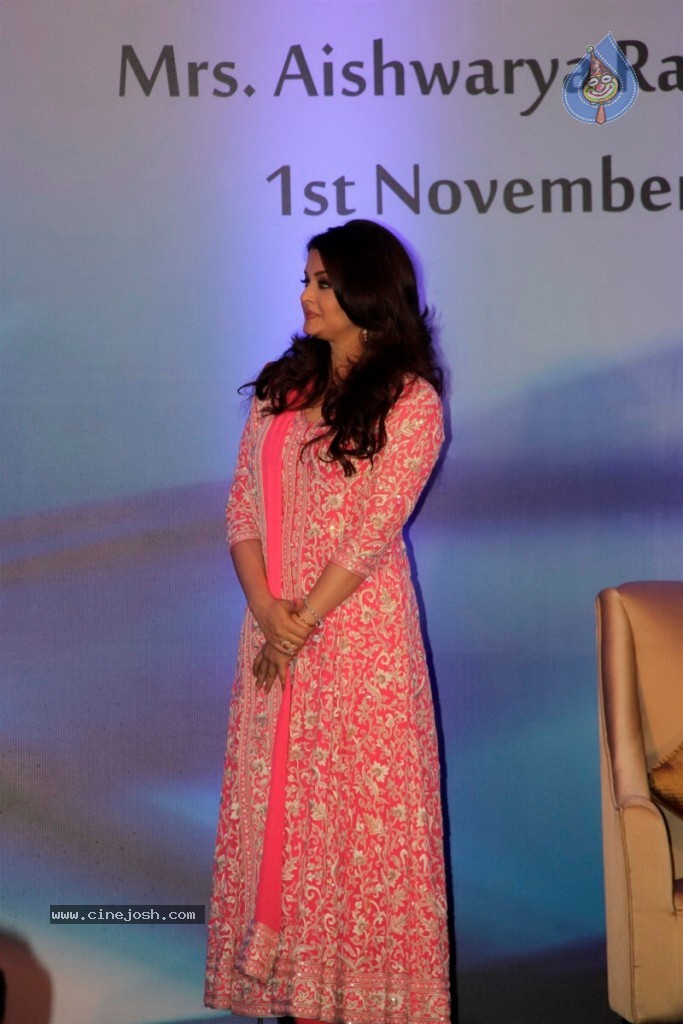 Aishwarya Rai at French Civilian Award Event - 35 / 53 photos
