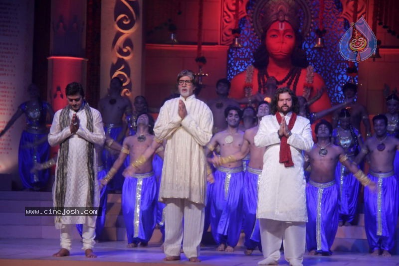 Aishwarya Rai at Shri Hanuman Chalisa Album Launch - 48 / 51 photos