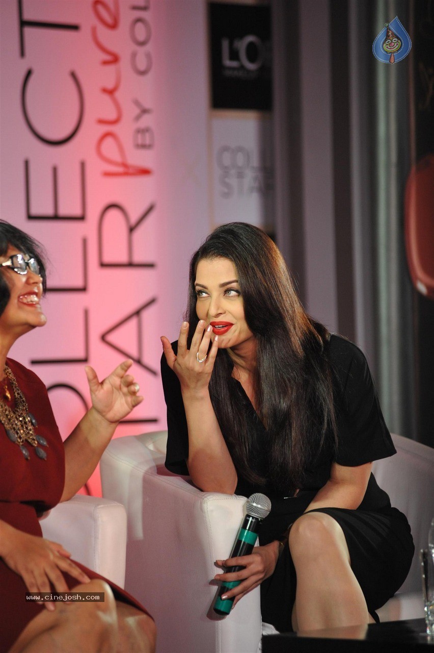 Aishwarya Rai Launches Loreal Moist Matte Lipstick - 14 / 60 photos