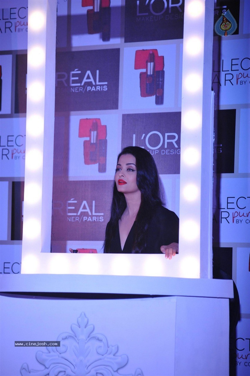 Aishwarya Rai Launches Loreal Moist Matte Lipstick - 43 / 60 photos