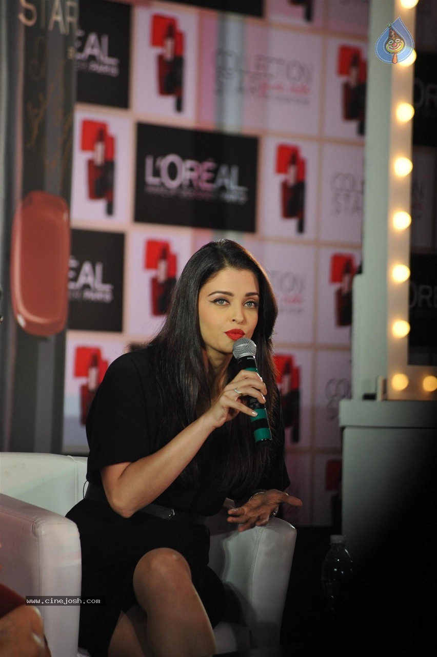 Aishwarya Rai Launches Loreal Moist Matte Lipstick - 58 / 60 photos