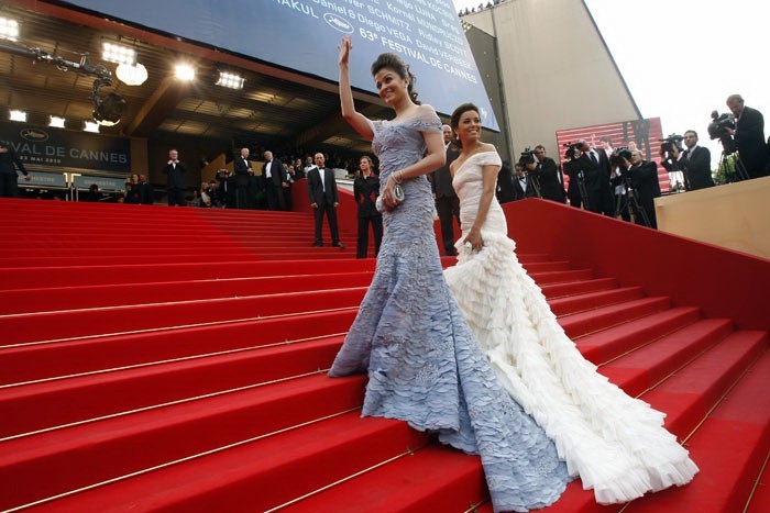 Aishwarya Rai Walks the Red Carpet at Cannes 2010 Event - 12 / 20 photos