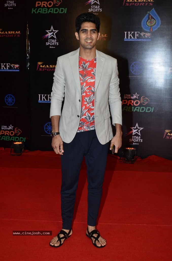 Aishwaryarai at Pro Kabaddi League Finals  - 3 / 40 photos