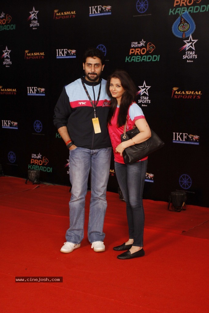 Aishwaryarai at Pro Kabaddi League Finals  - 39 / 40 photos