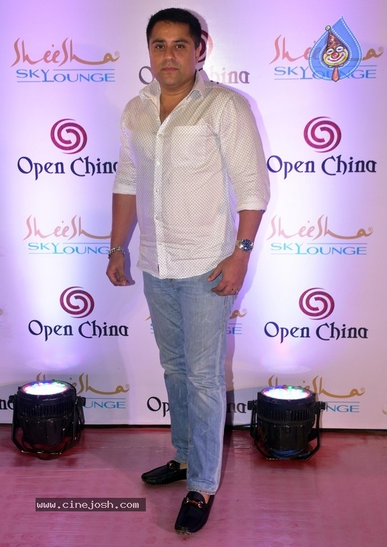 Ajay Devgn At The Launch Of Open China And Sheesha Sky Lounge - 12 / 21 photos