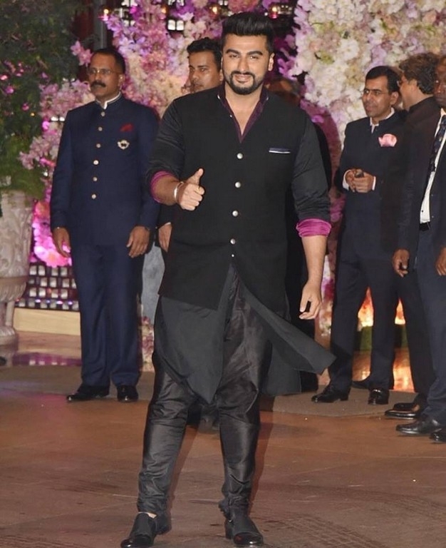 Akash Ambani And Shloka Mehta Engagement Party Photos - 6 / 41 photos